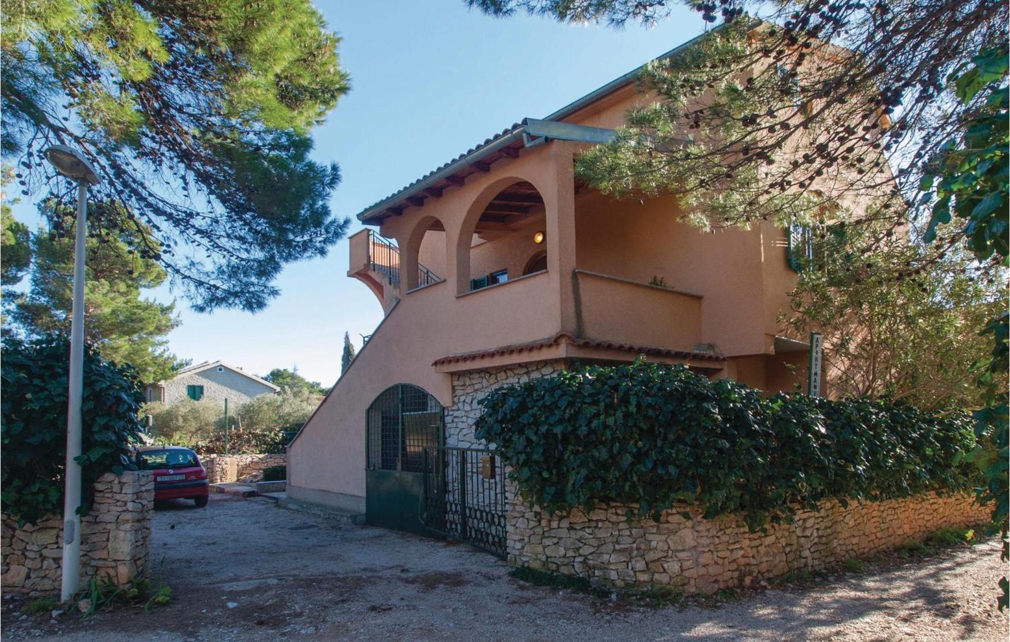 Awesome Apartment In Jadrija With Wifi Exterior photo