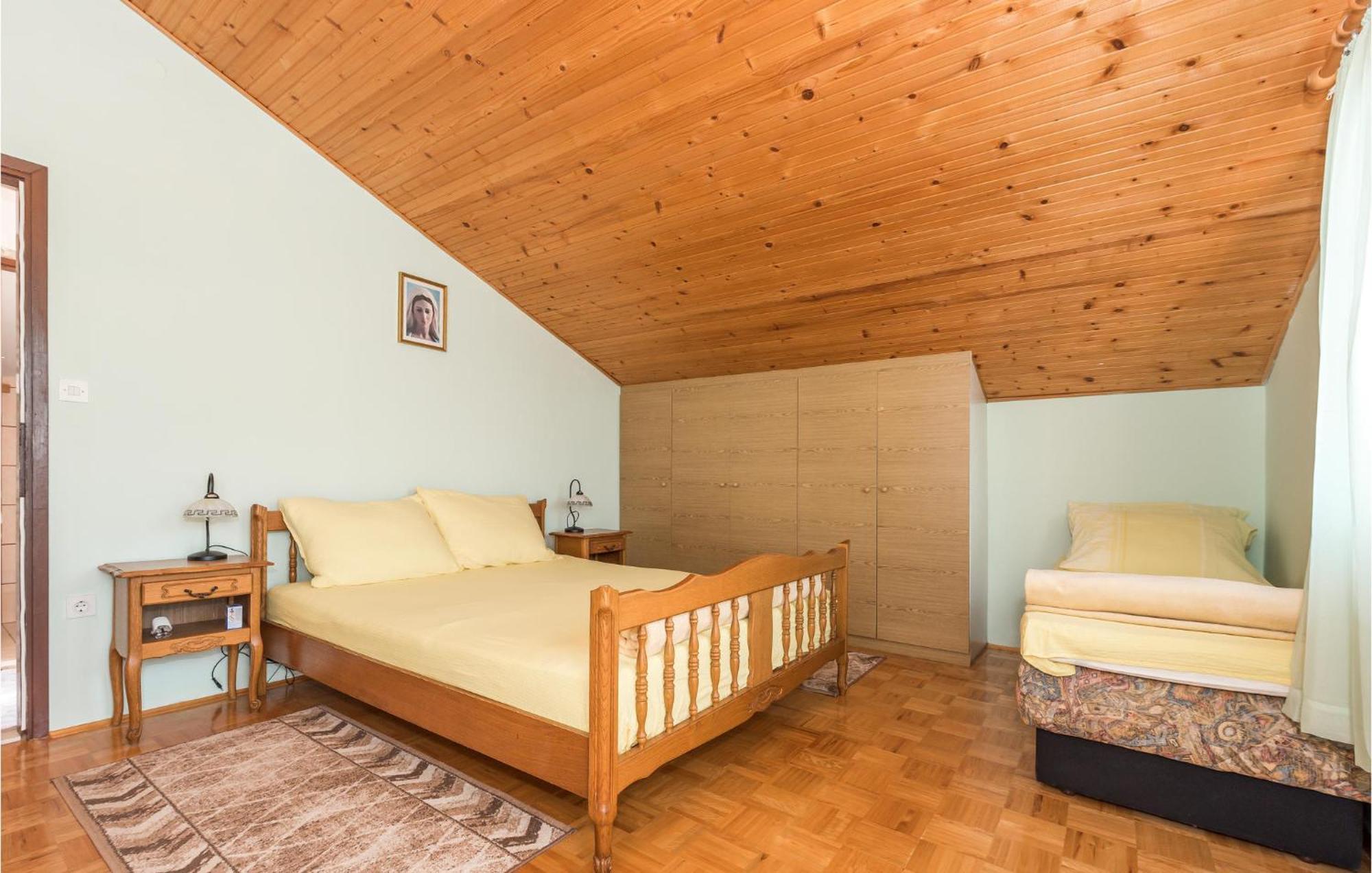 Awesome Apartment In Jadrija With Wifi Exterior photo